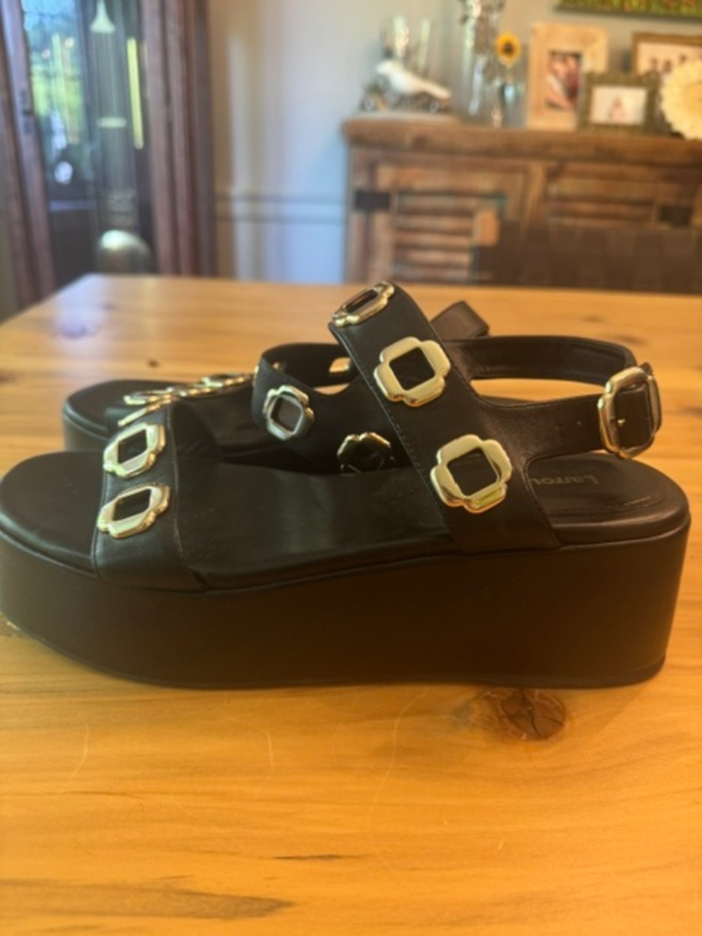 Larroudé Black Leather Platform Sandals Gold Hardware Size 10
